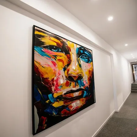 Music, F1 & Fashion Fun In This Holiday Home St. Paul's Bay Exterior foto