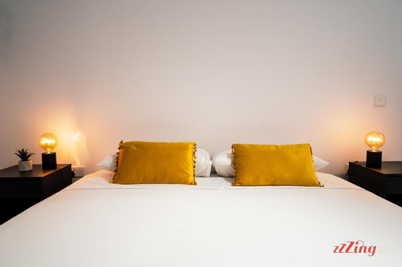 Apartment Music, F1 & Fashion Fun In St. Paul's Bay